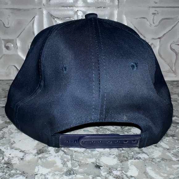 Cap from Alaska - Picture 2 of 5